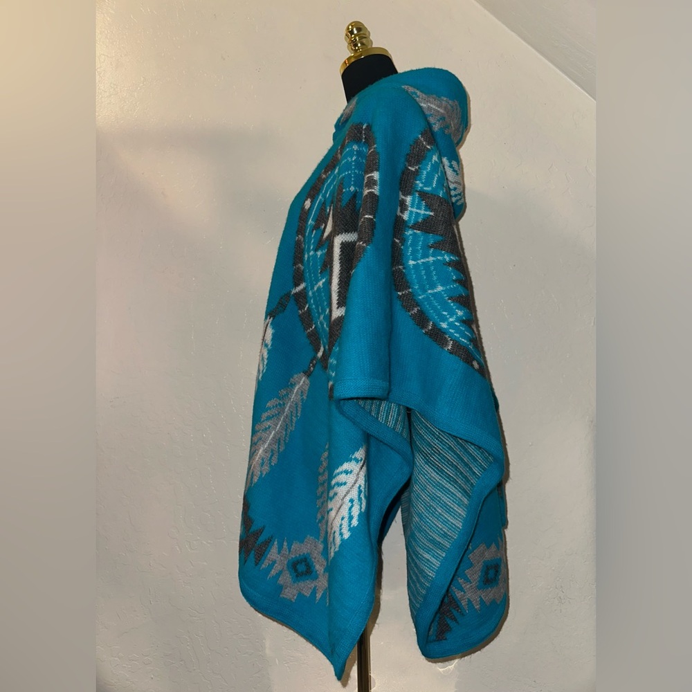 Blue Geometric Patterned Poncho - image 4